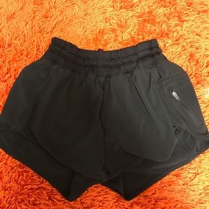 Lululemon tracker shorts IV size 2 4-way stretch